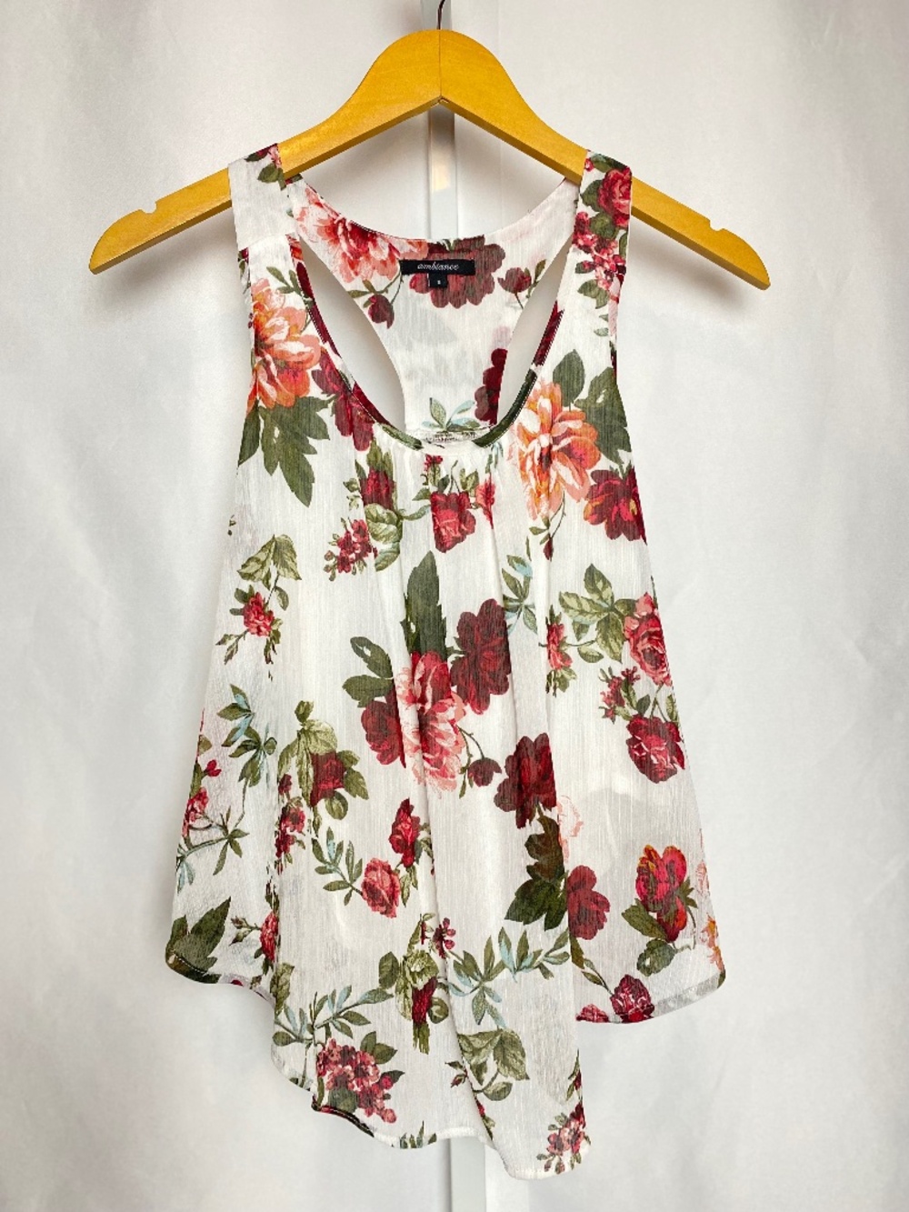 Ambiance Womenʻs White Floral Flowy Summer Racerback Tank Blouse Small